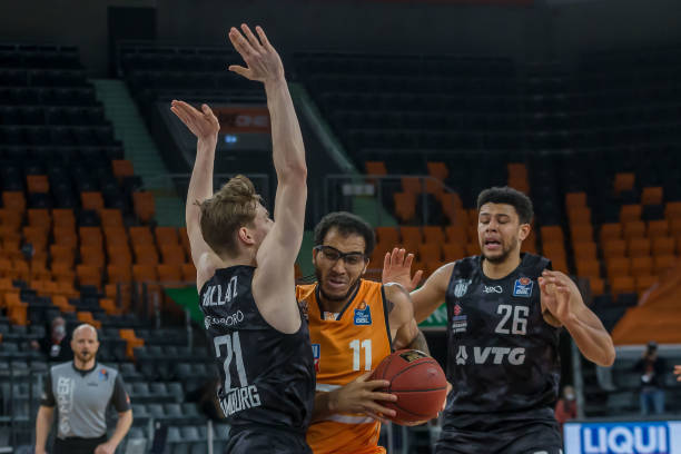 都在为此全 都在为此全